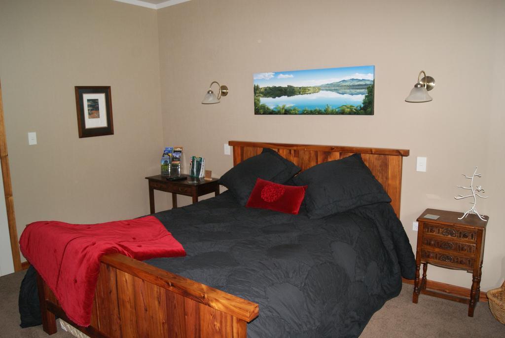 Gully Retreat Karapiro Bed & Breakfast Cambridge Room photo